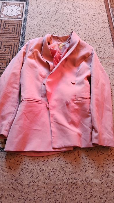 Продам пиджаки женские