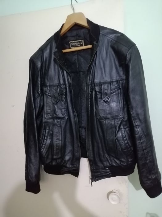 Продам из натуральной кожи.