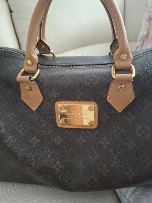 Vând geanta louis vuitton