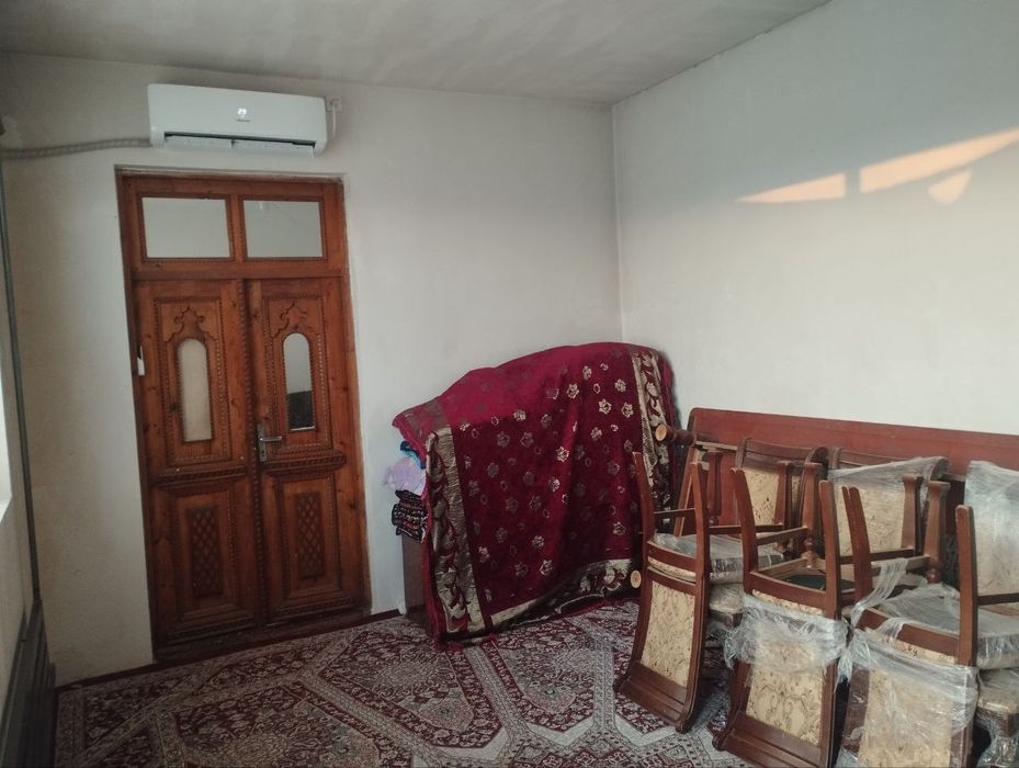 Srochna uy sotiladi  Navbahorda 6sotihli uy sotiladi