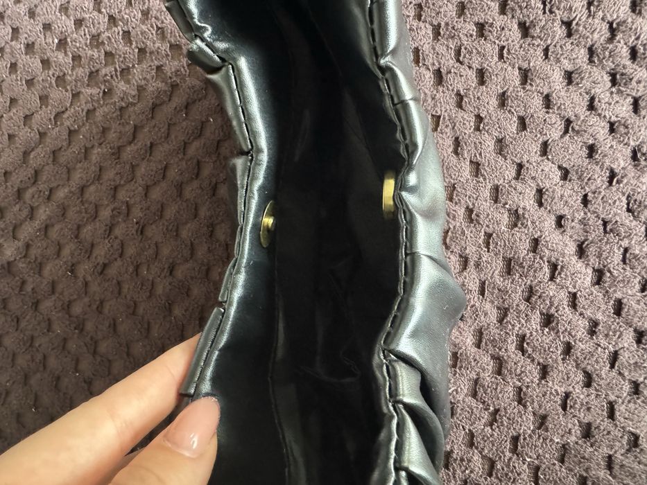 Продавам нови чанти