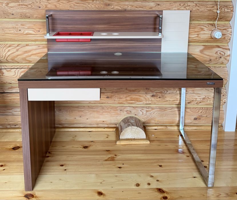 Современная спальня в европейском стиле | 2 кровати, шкаф, тумба, стол