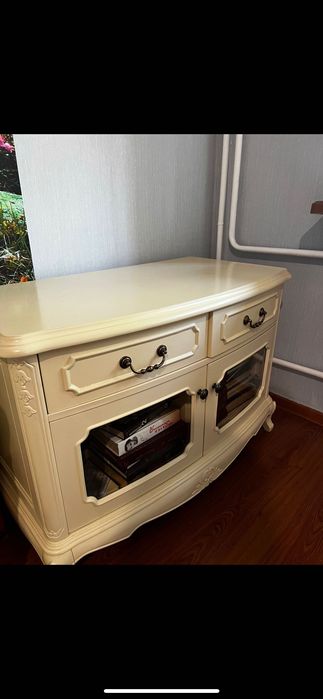 комод белого цвета