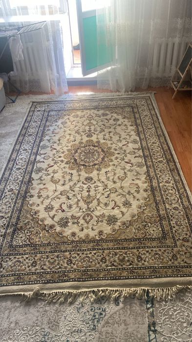 Продам ковер шерстяной