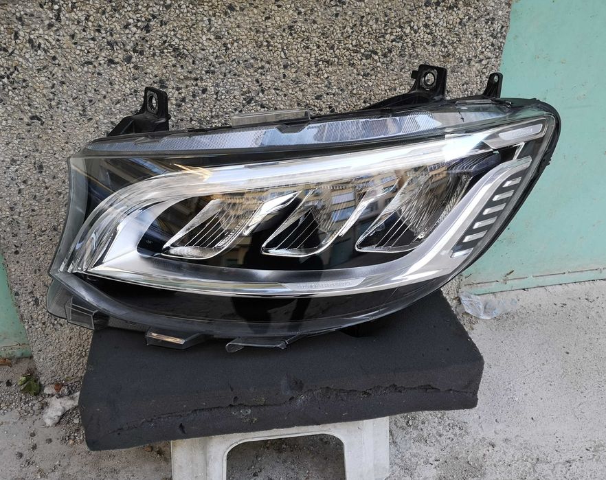 Оригинален фар Мерцедес Спринтер  Mercedes Sprinter Led