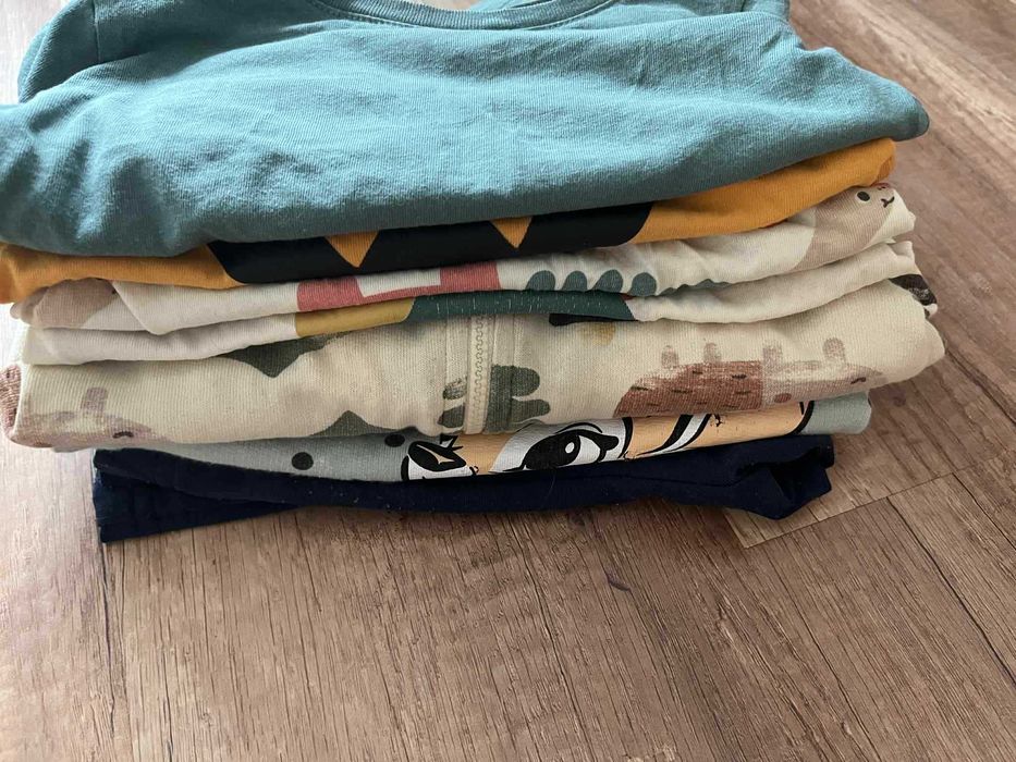 Лот бебешки блузи, чорапи и тренировачни гащи, 86