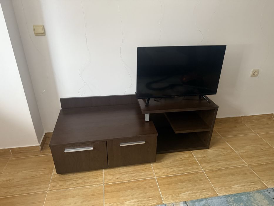 Поставка за телевизор