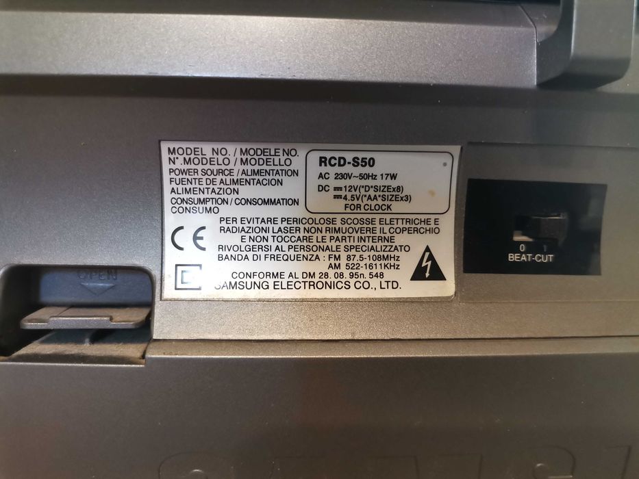 Радиокасетофон Samsung RCD-S50 (За ремонт на CD / За части)