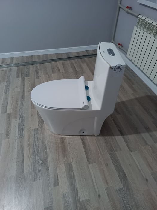 Продаётся унитаз .