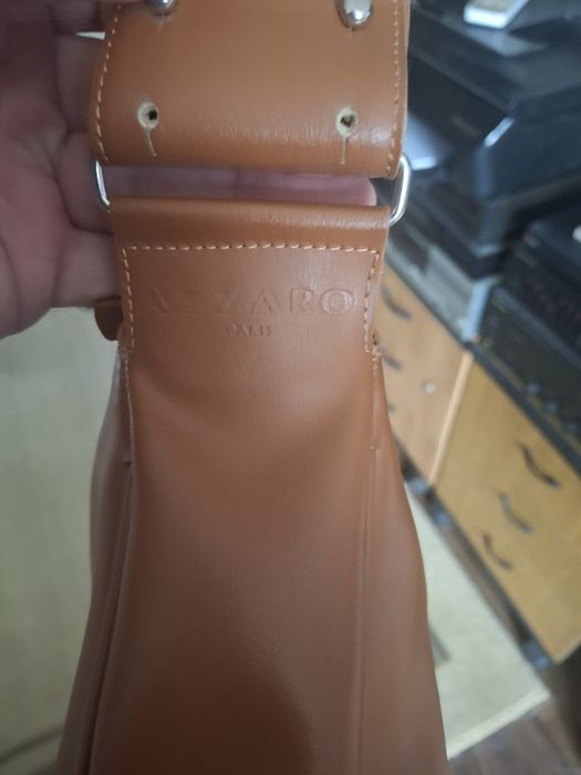 Vinzare geanta din piele pt dame.