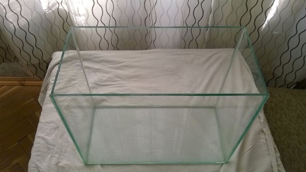 Стъклен аквариум.