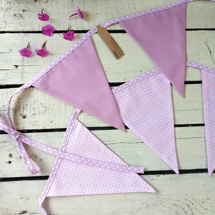 Гирлянда "Флажки" в детскую для девочки.