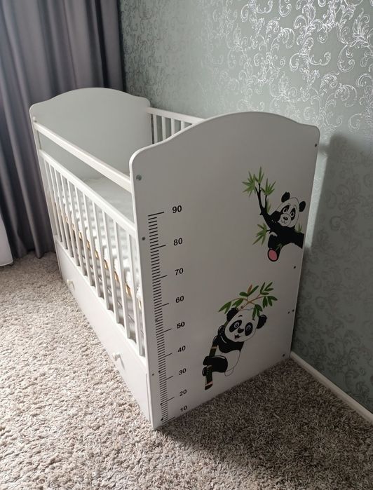 Детская кровать с матрасом и ящиком для вещей