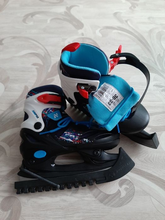 Продам коньки новые