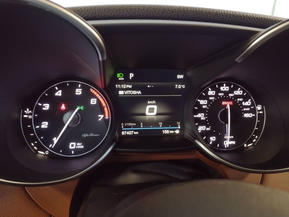 Топ състояние Alfa Romeo Giulia 2.0 Ti