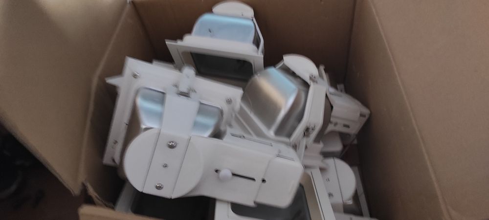 Продам светильники