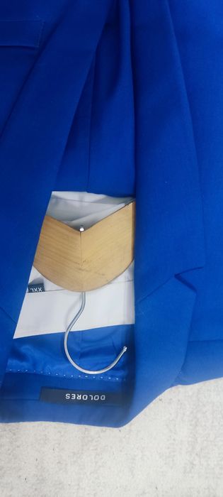 Продам костюм с брюками и рубашкой