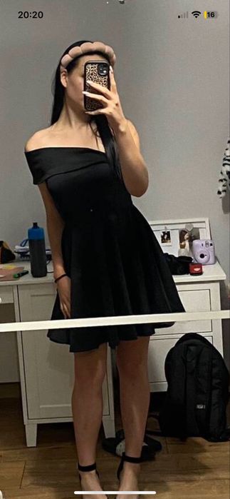 Черна елегантна рокля