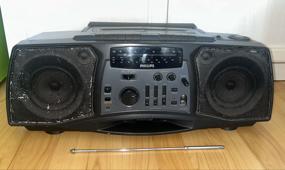 двухкассетная магнитола Philips