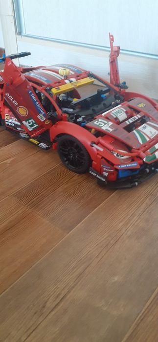 продам Ferrari 488 GTE в идеальном состояний брал за 35 тысяч