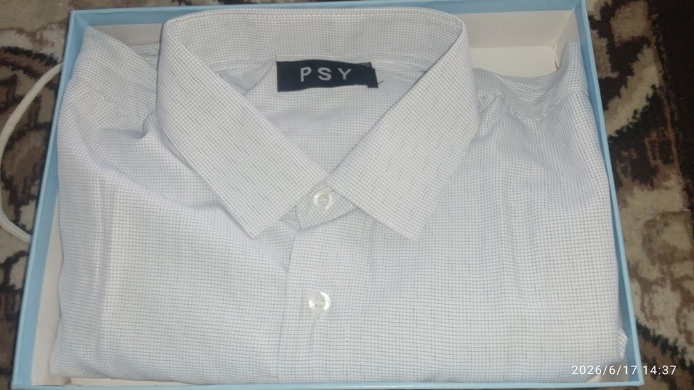 Erkak uchun oq kóylak PSY