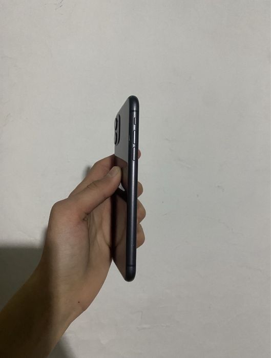 IPhone 11 4/128gb