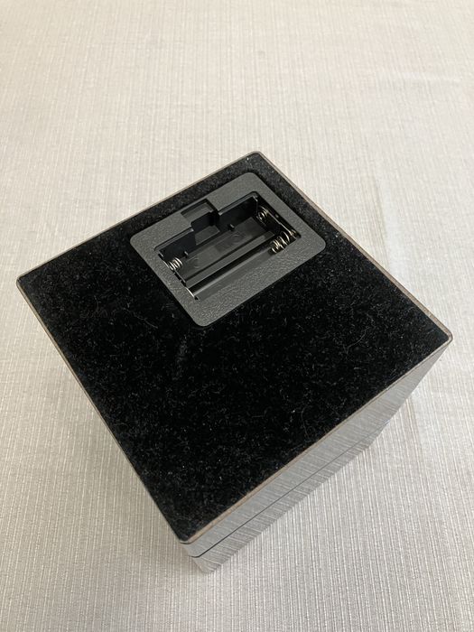 Watch Winder Box - Кутия за навиване на автоматични часовници ; самонавиващ се / автоматичен часовник