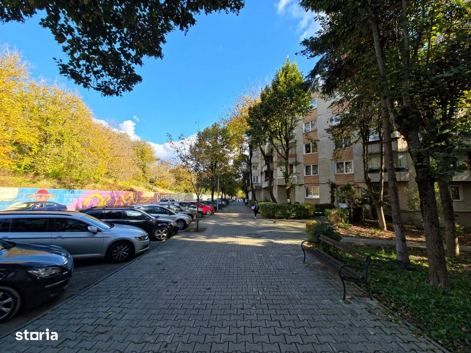 Apartament cu 2 camere cu balcon situat pe str Cutezantei — fotografia 3