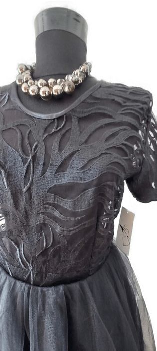 Rochie ocazie din dantela neagra si tulle, NOU cu eticheta