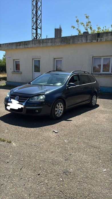 Vând Golf 5 (an 2008)