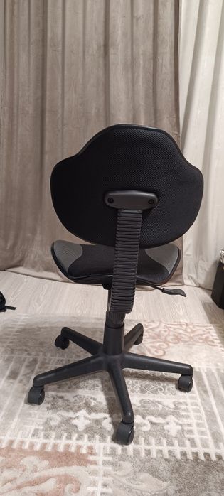 Детски стол за бюро