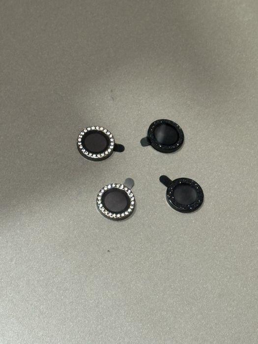 Продам чехлы  и линзы на айфон 14