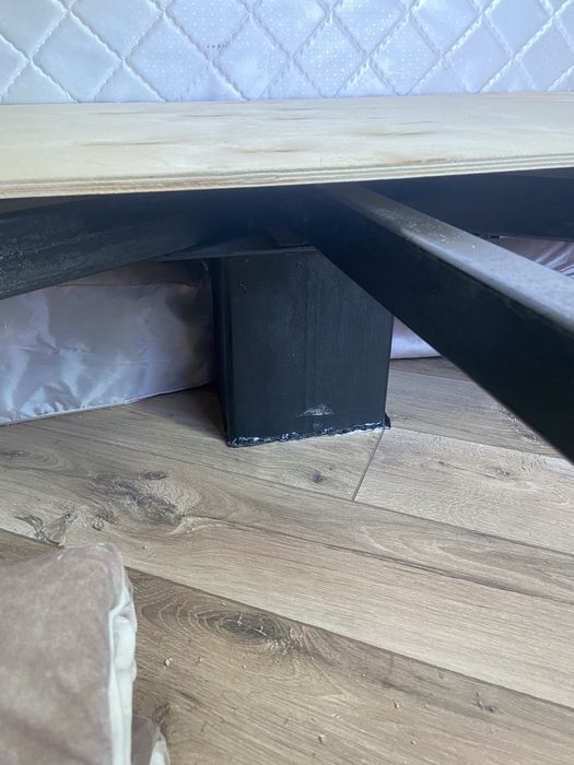 Кровать парящая с матрасом