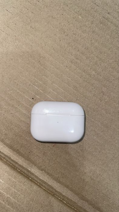 AirPods Pro 2 оригинал + кейс + 1 наушник