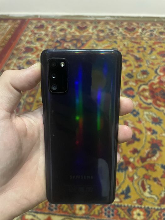 Samsung a41.