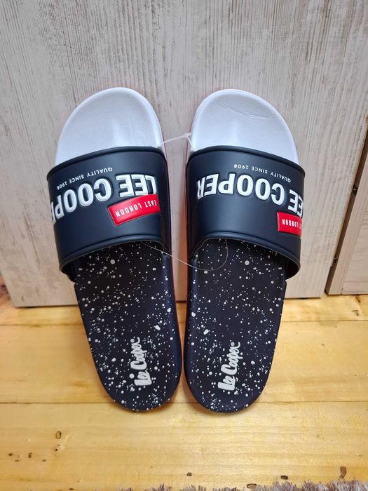 Чехли lee cooper