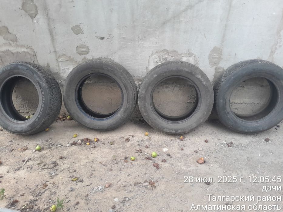 Продам комплект резина летный