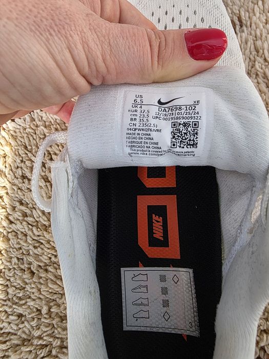 Vând nike vomero 16