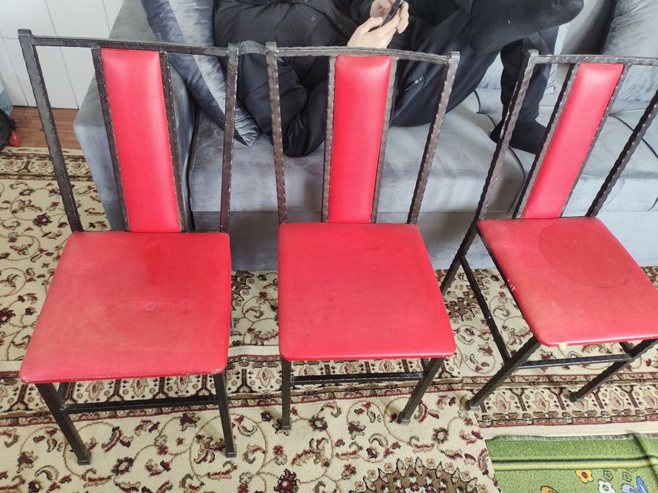 Стулья кухенные дешева