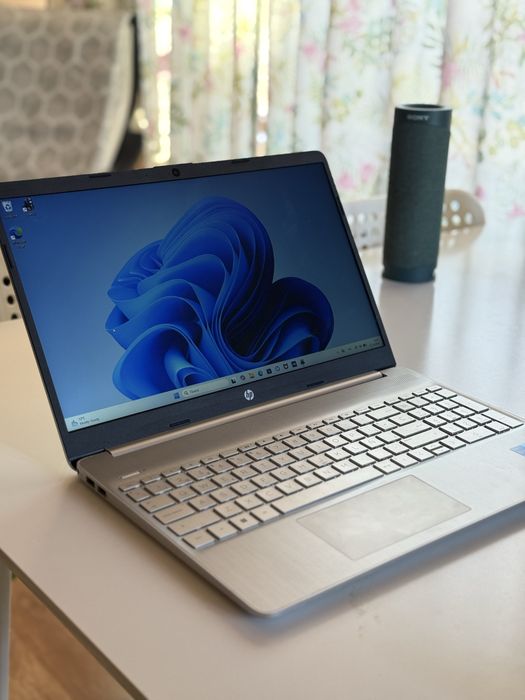 Лаптоп HP | Intel i7 | 16GB RAM | 512GB SSD | Full HD | Windows 11