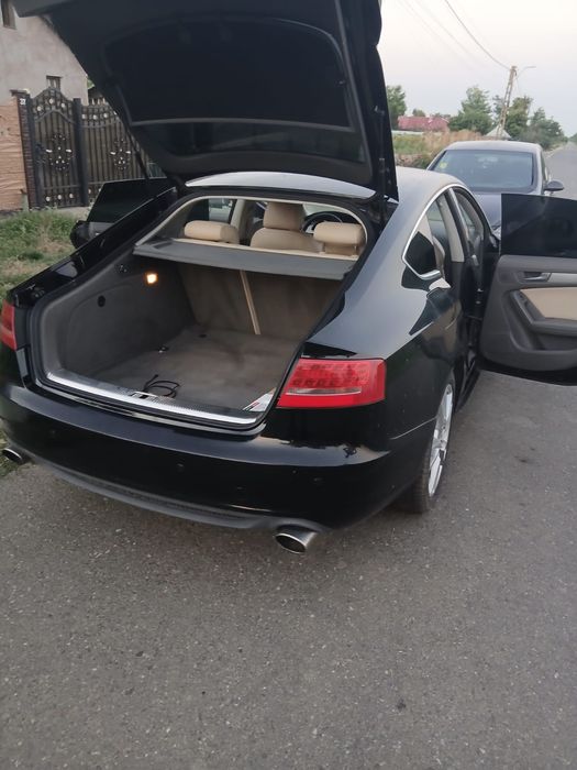 Vând Audi A5 2010