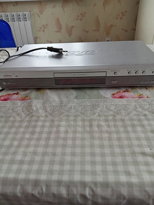 Продам DVD плеер, 2 шт.