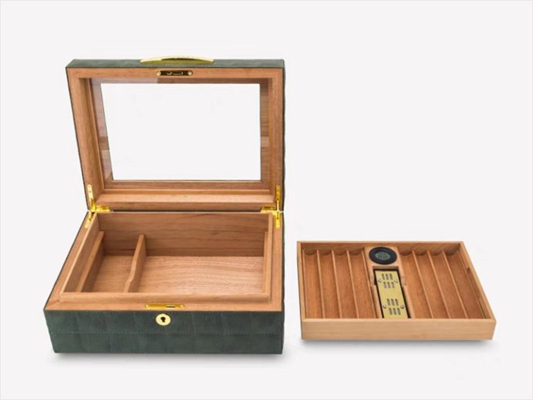 Хумидор  Кедър и кожа  Lubinski 50 пури, Хидрометър и овлажнител