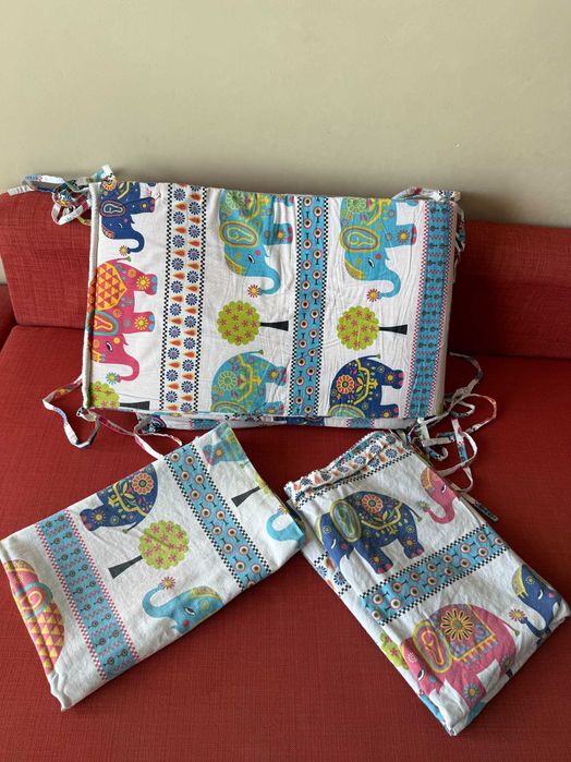 Обиколници за бебешка кошара или креватче и комплект чаршафи