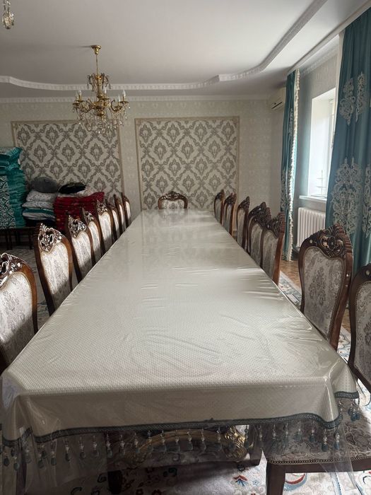 Стол стуляларымен бiрге