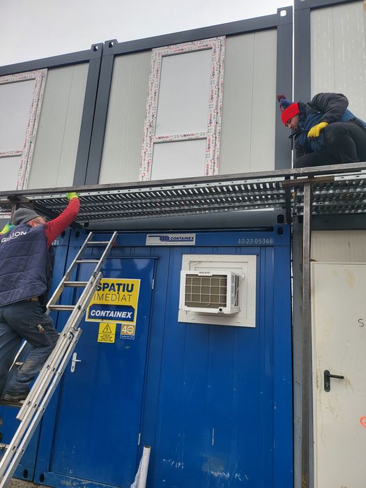 Scări cu balustrada pentru container mobil