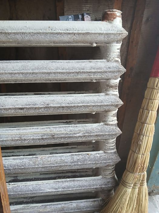 Продам батарею чугунная