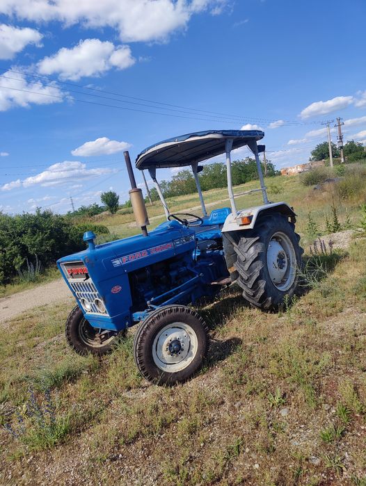 Tractor Ford 2000