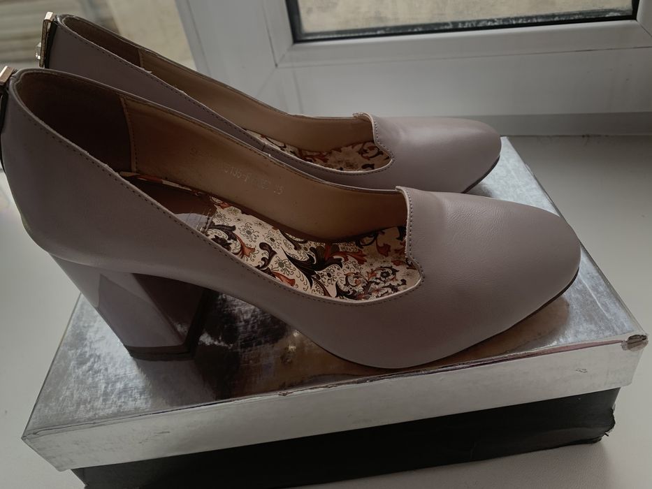 Женские туфли