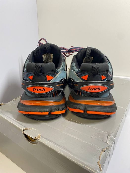 Balenciaga track 1